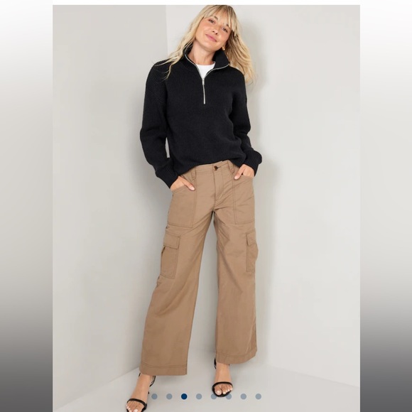 Old Navy Pants - 🎉SALE🎉 NWT / Old Navy / Wide Leg Cargo Pant